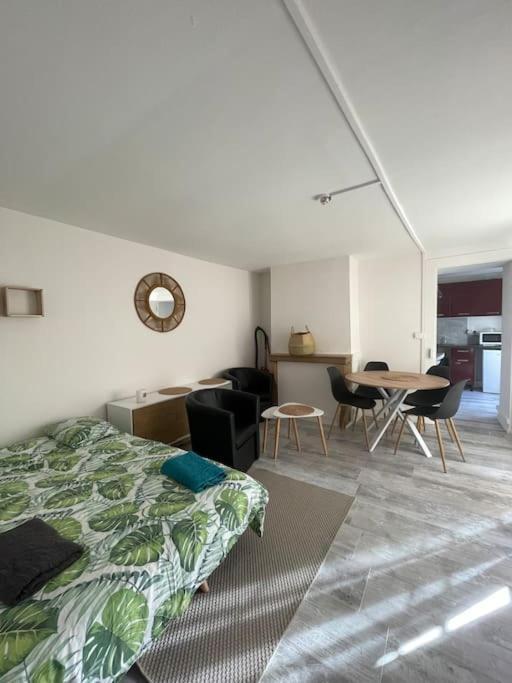 Le Victor Hugo Apartman Besançon Kültér fotó